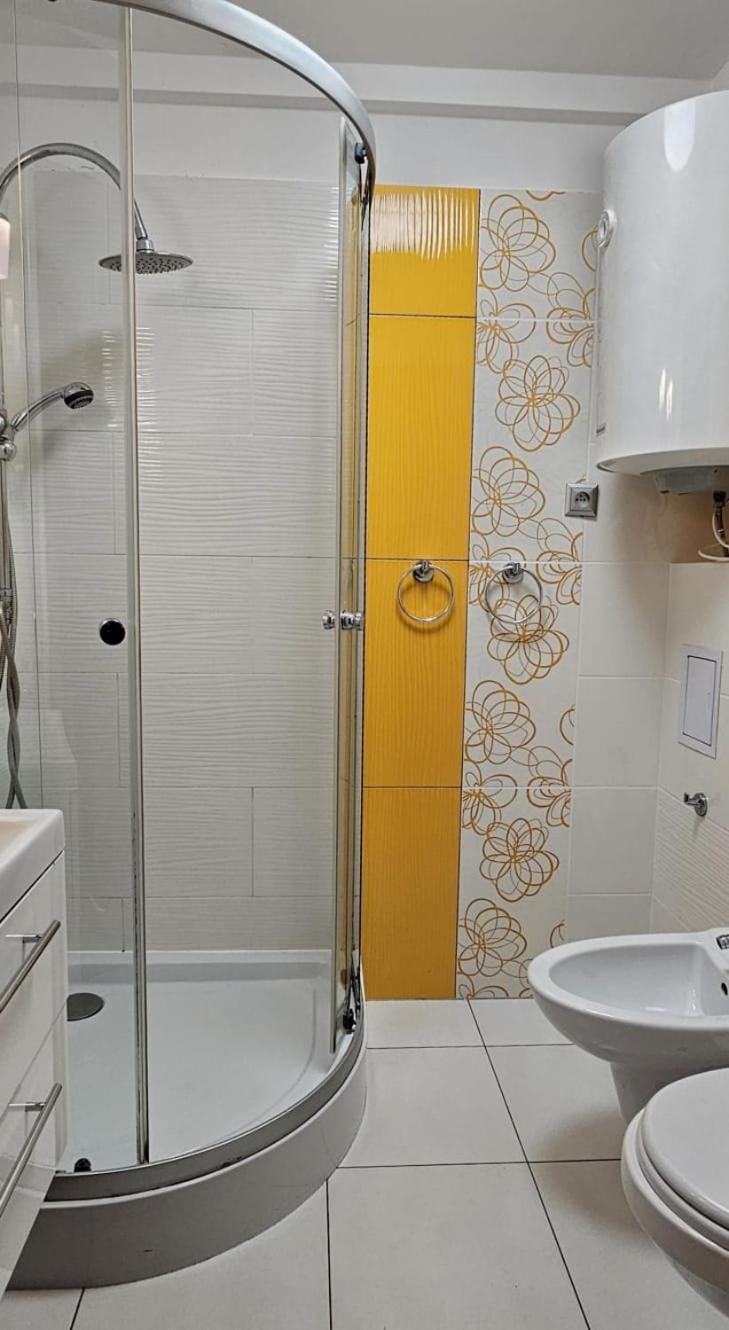 Holiday Home Slavia New 11 Z Antresola I Balkonem Przy Plazy Miedzyzdroje Exterior photo